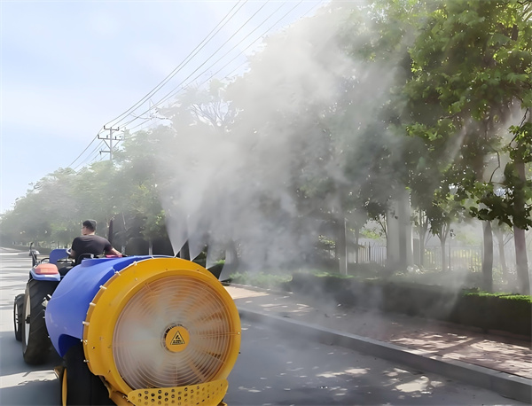 Perché gli agricoltori di frutteti preferiscono l'irroratore per frutteto trainato? Protezione completa e rapida degli alberi da frutto
