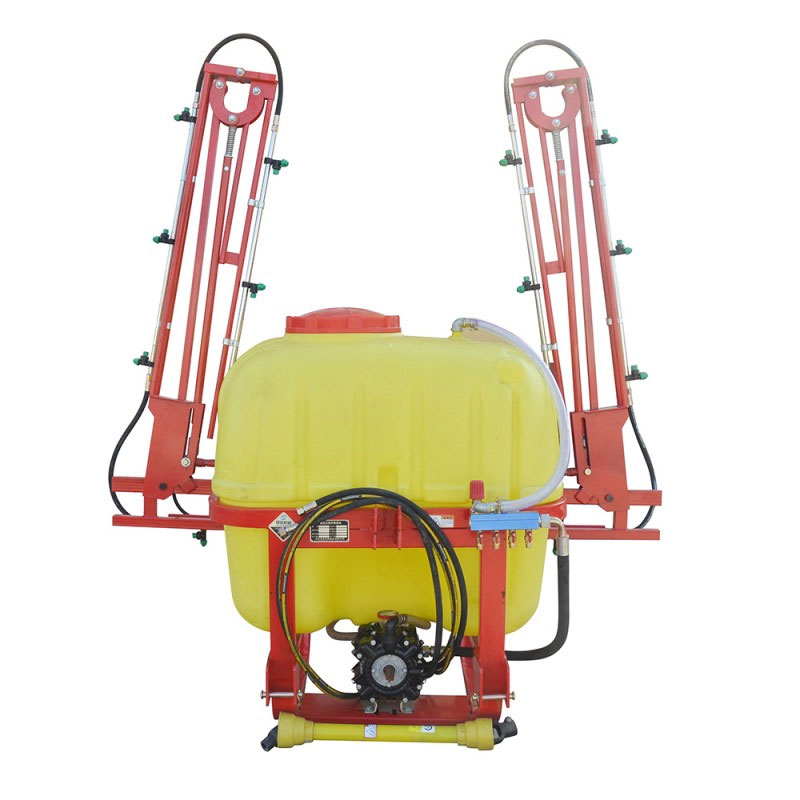 Spruzzatore per boom sul campo
